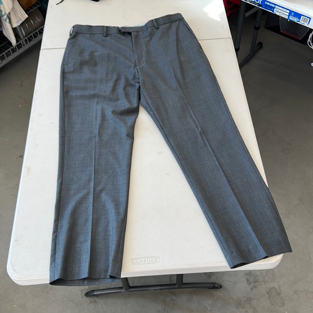 Men’s dress slacks, 38 x 30, travel, smart